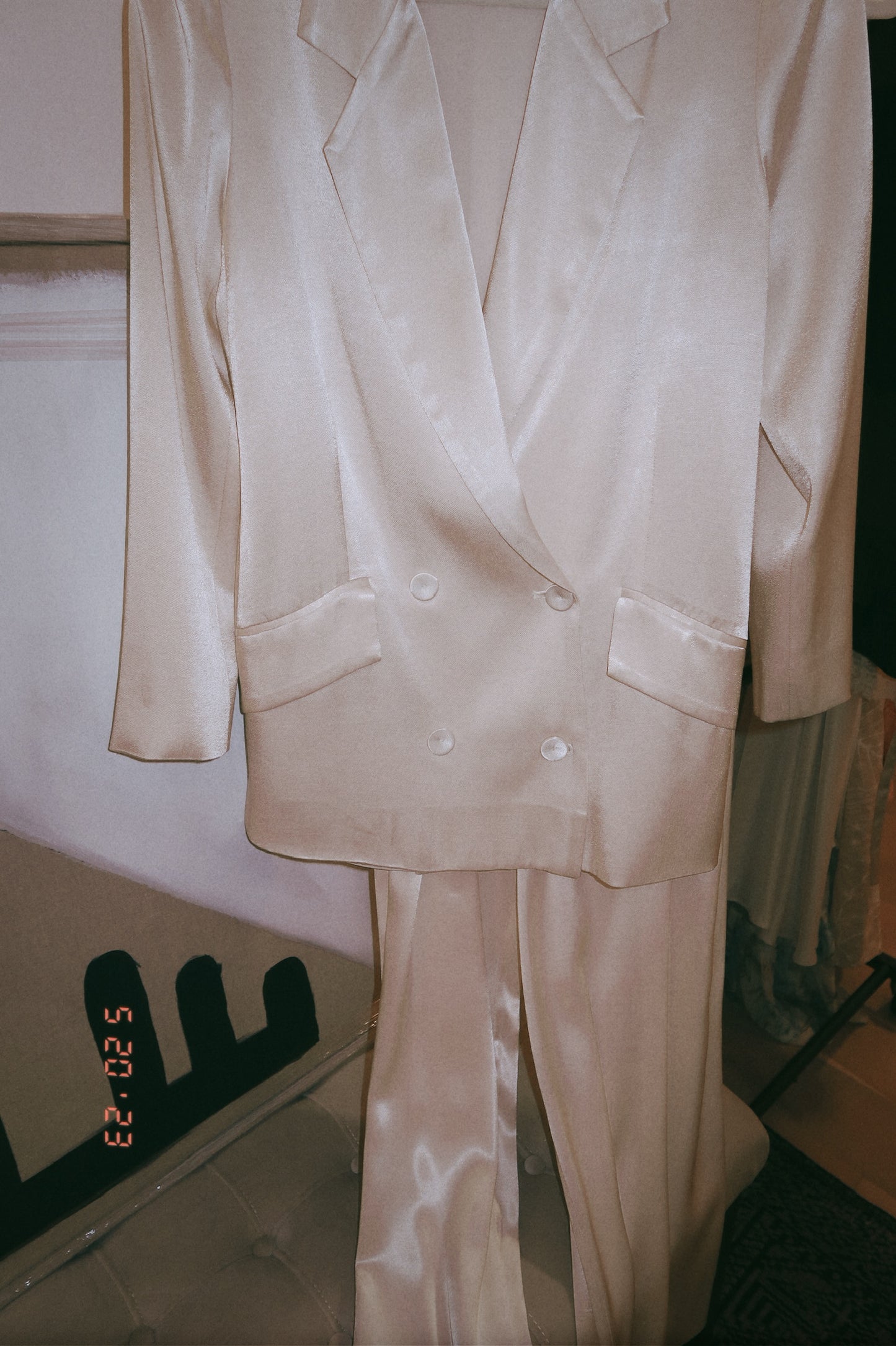 Suit set
