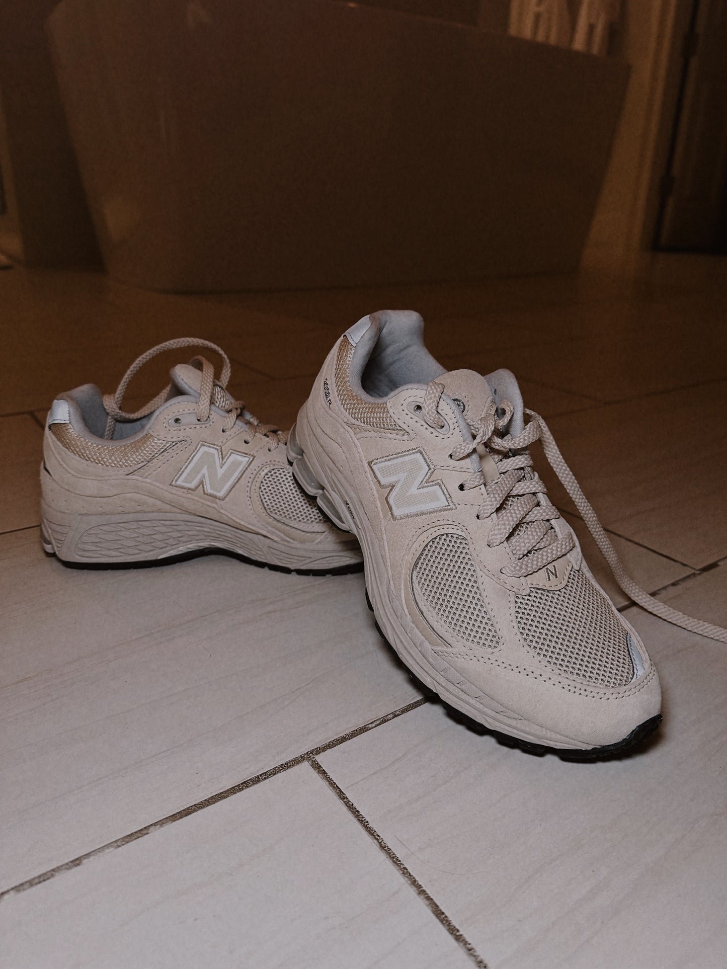 sneaks